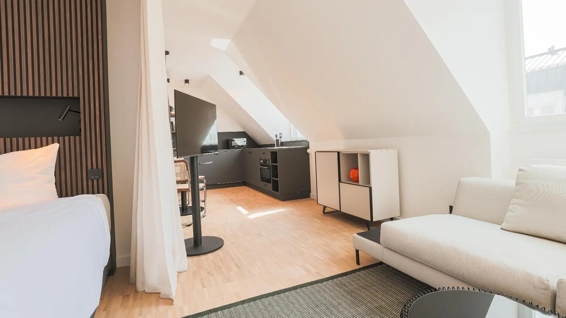 Bob W Munich Schwabing Aparthotel