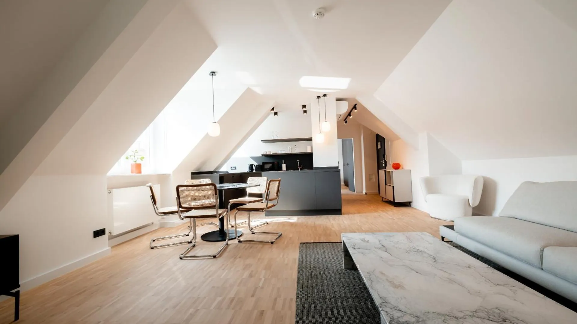 Апарт отель Bob W Munich Schwabing