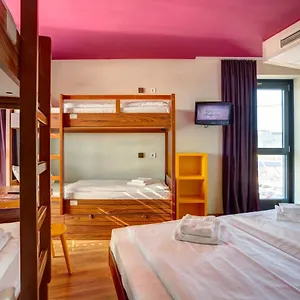 Hotel Meininger Frankfurt Main / Airport ***