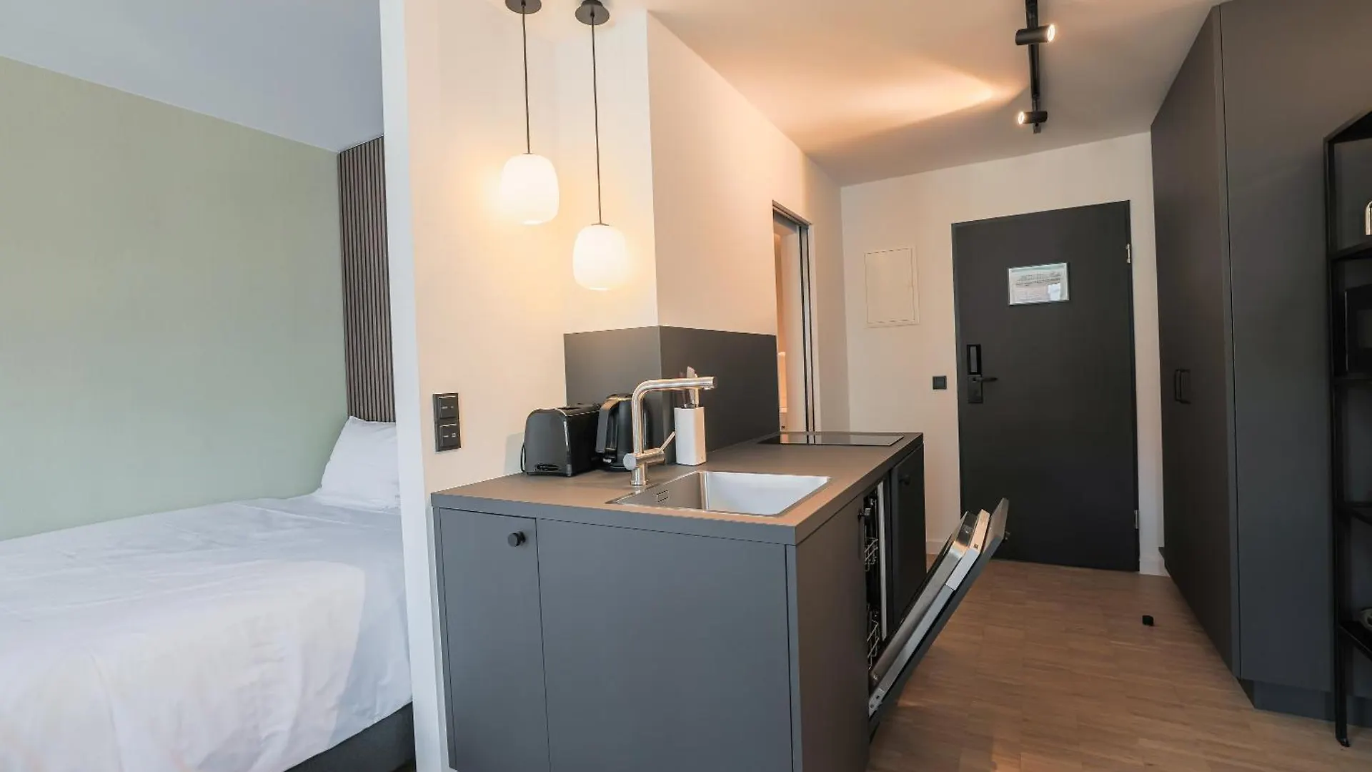 Bob W Munich Schwabing Aparthotel