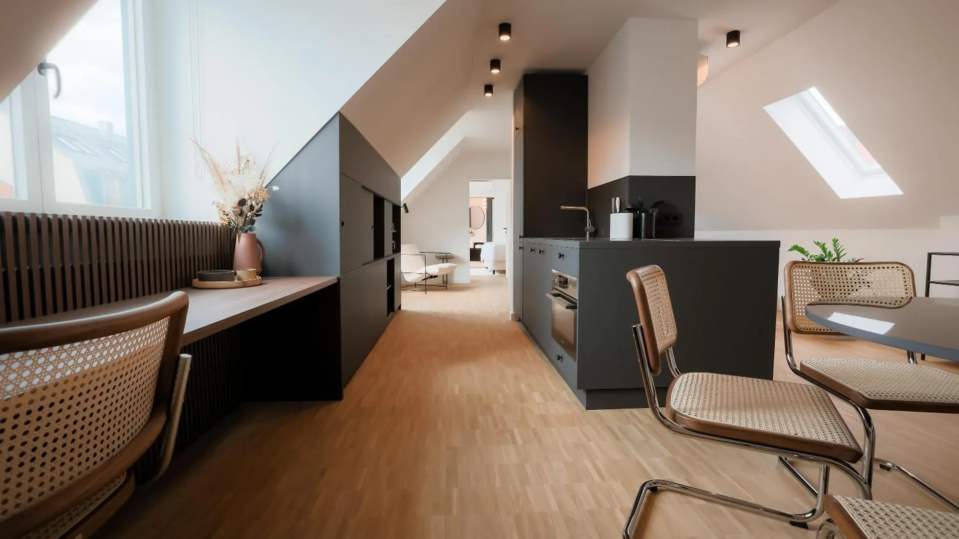 Bob W Munich Schwabing Aparthotel 4*,  Germany