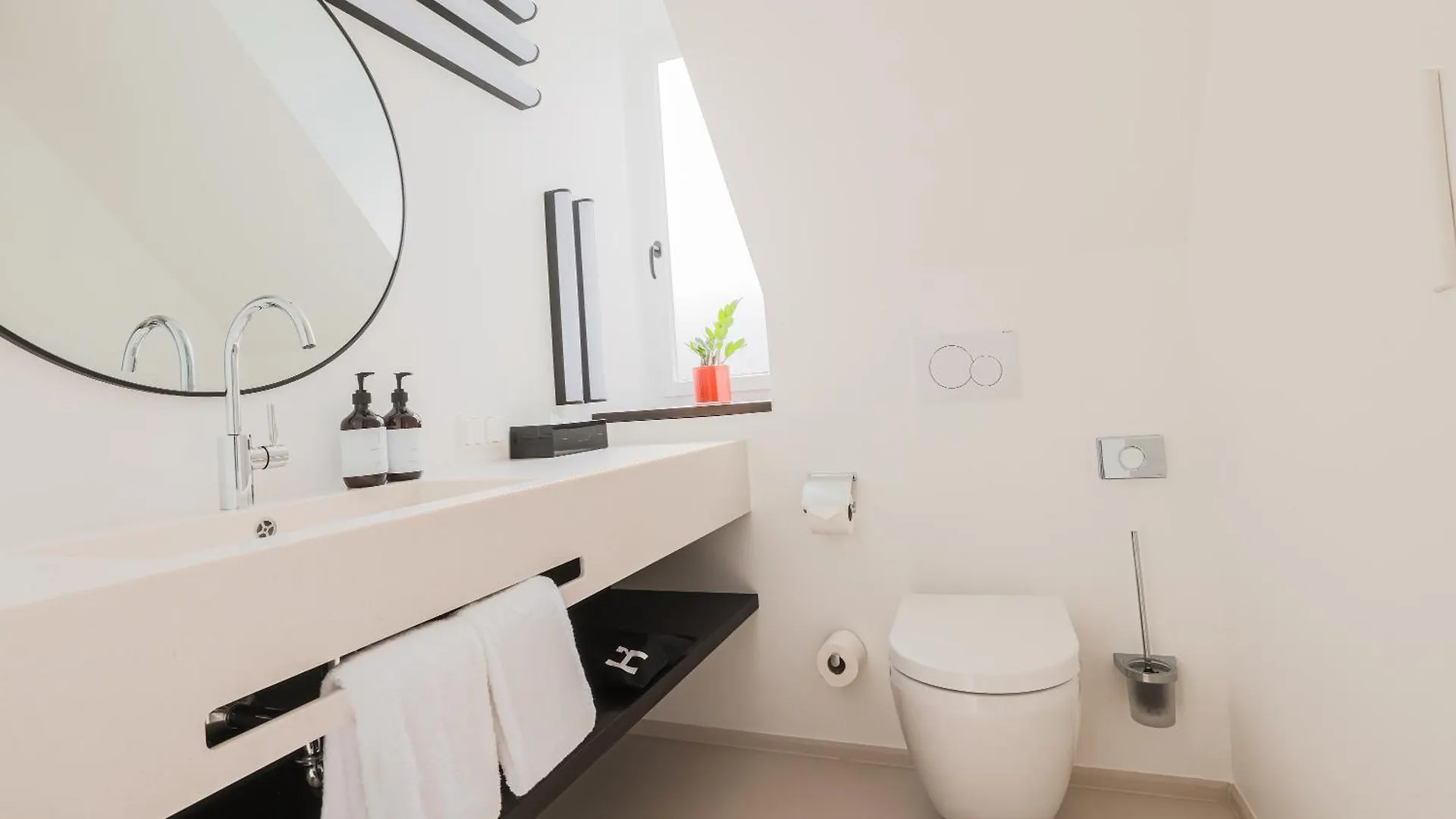 Bob W Munich Schwabing Aparthotel
